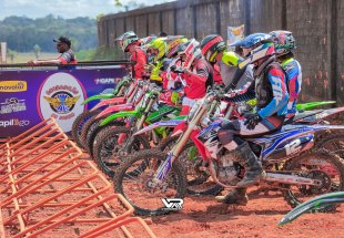 MOTOCROSS: Monte Negro sedia 8ª Etapa do Estadual com disputas em pista de 1,300 m
