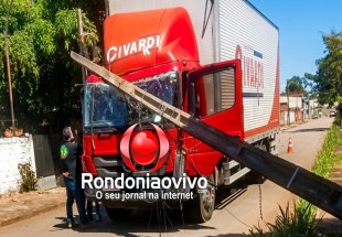 ACIDENTE: Caminhão baú arrasta fiação e derruba poste em cima do próprio veículo