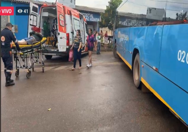 URGENTE: Motociclista fica em estado grave após colisão com ônibus na Calama