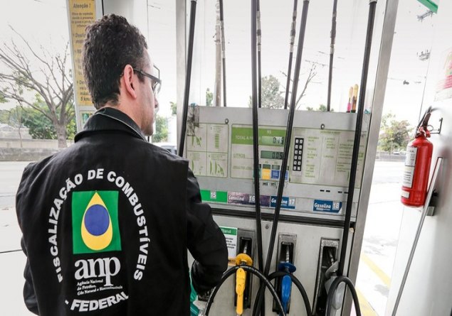 FIM DAS BRECHAS: Senado vota projeto que amplia fiscalização contra fraudes em combustíveis