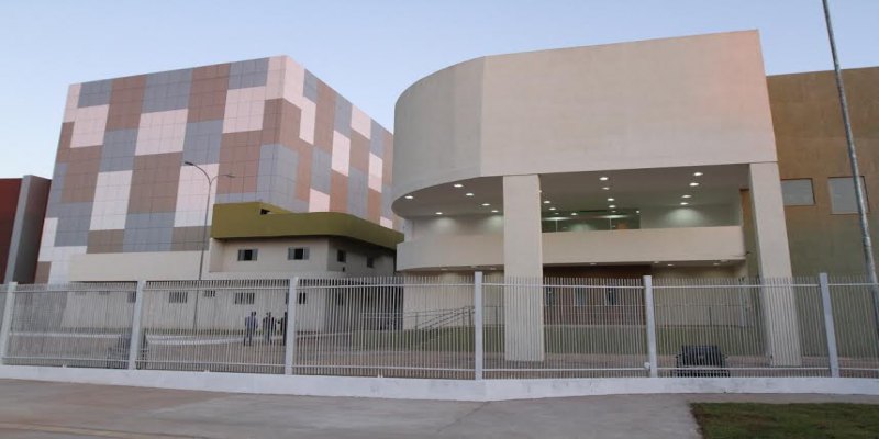 CULTURA: Governo revoga cessão do Teatro Guaporé após pressão popular