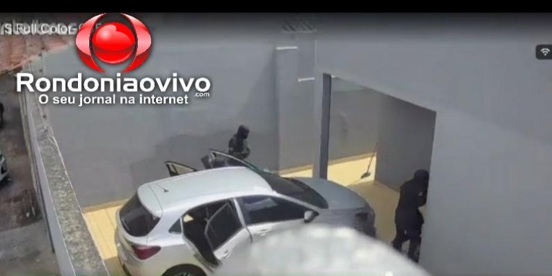 VÍDEO: Bandidos com armas longas, fardados e encapuzados invadem casa de garimpeiro