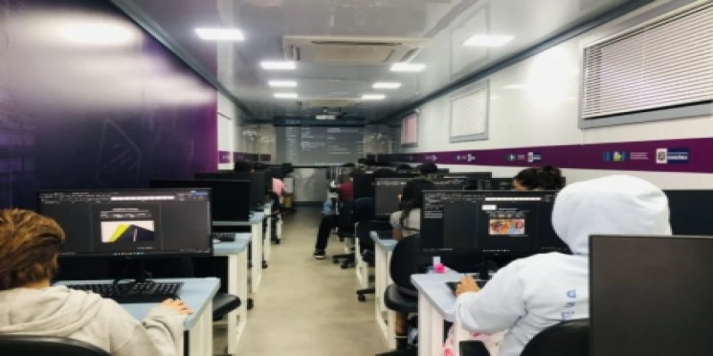 EM PORTO VELHO: Inscrições para cursos na Escola Móvel de Informática estão abertas até domingo