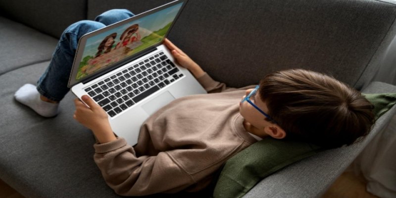 O QUE MUDOU?: ECA Digital entra em vigor e impõe novas regras para proteger menores online