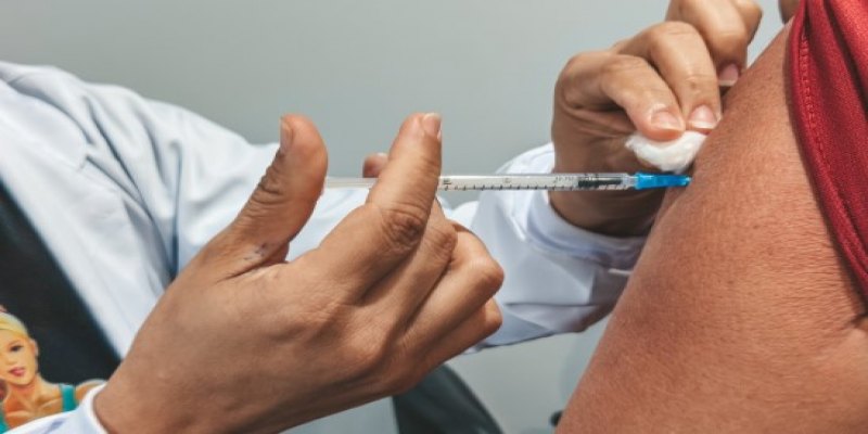 PREVENÇÃO: Vacinação em dia garante saúde, autonomia e longevidade para idosos em Pvh