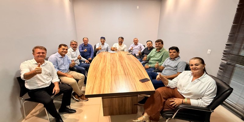 BLOCO DO CONE SUL: Delegado Flori abre mão de candidatura e com outros prefeitos declara apoio à Marcos Rogério