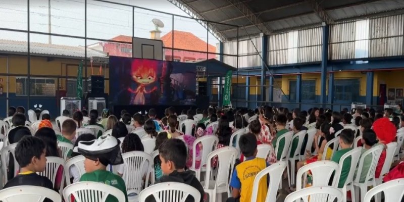 SICREDI: Projeto Cine Coopera leva cinema a mais de 600 alunos em Porto Velho