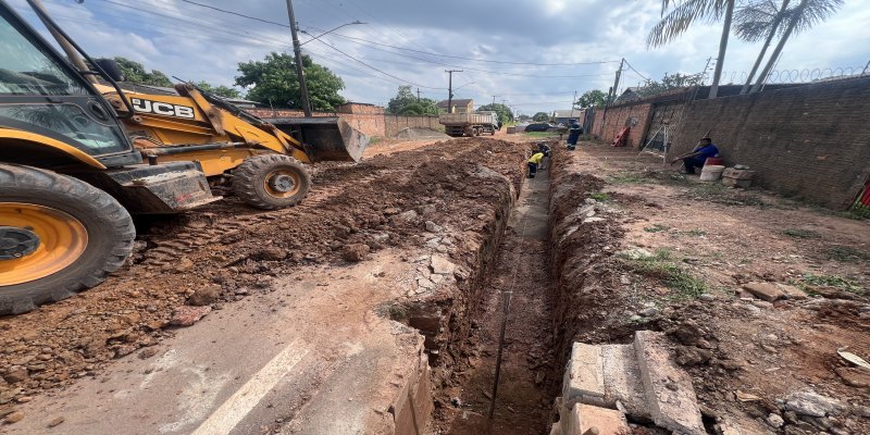 MELHORIAS: Drenagem avança em sete bairros com instalação de 508 manilhas